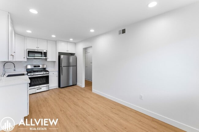 Photo - 16651 Tunstall Ln Unit 2