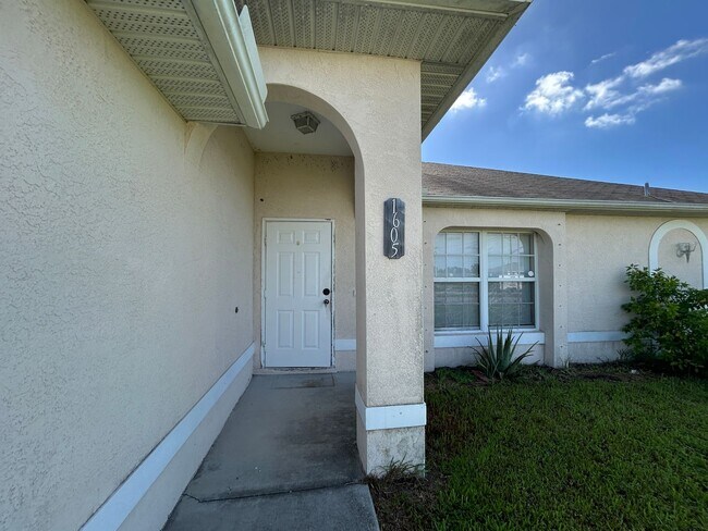 Photo - 1605 Nelson Rd N