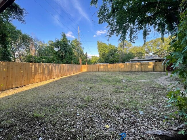 Photo - Beautiful 3 Bedroom 3 Bathroom Townhome for Rent