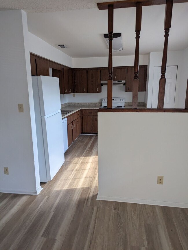 1175 W 16th St Unit "B"