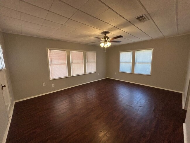 Photo - Large Bedroom Waco Home