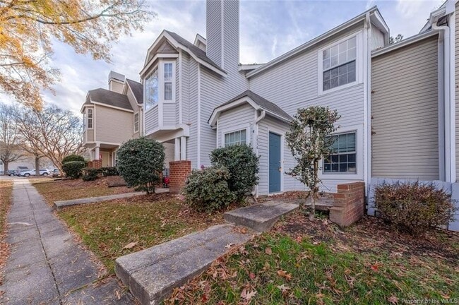 Building Photo - 105K Stratford Dr