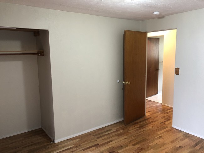 Photo - 1710 NE Wheatland Dr