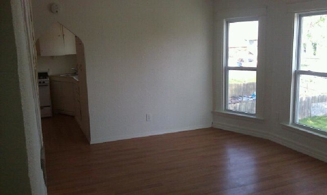 213 Lafayette St Unit 4