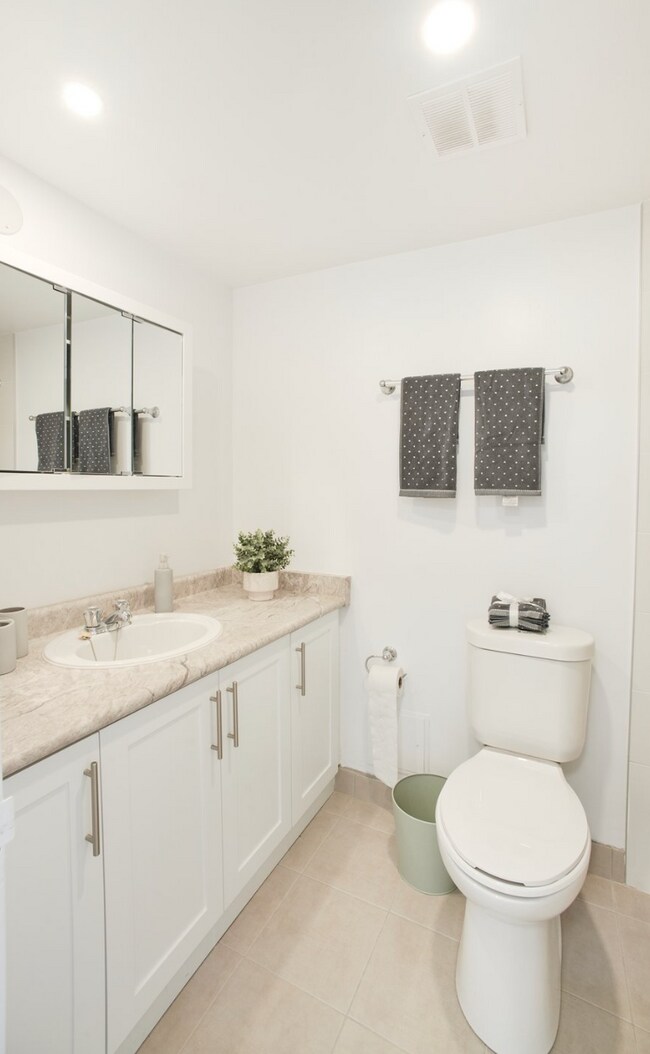 Photo - 1BD - FULLY RENOVATED  WITH AC -  PRIME ET... Unit 1 BD