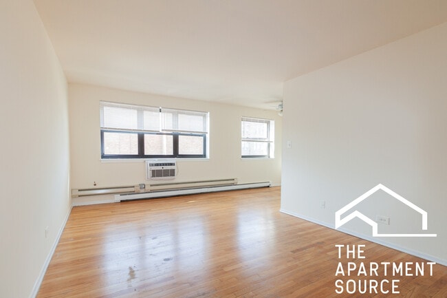 Building Photo - 665 W Wrightwood Unit 412