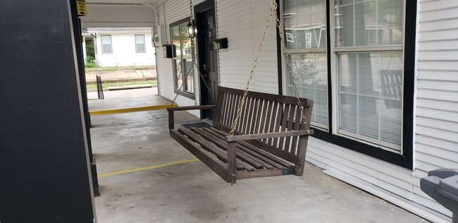 Building Photo - Charming 2BR Duplex in Dallas Rental