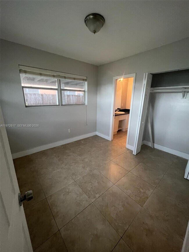 Photo - 3951 SW 59th Ave