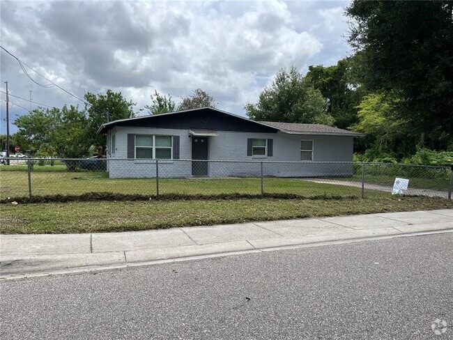 Building Photo - 300 Campus View Dr Rental
