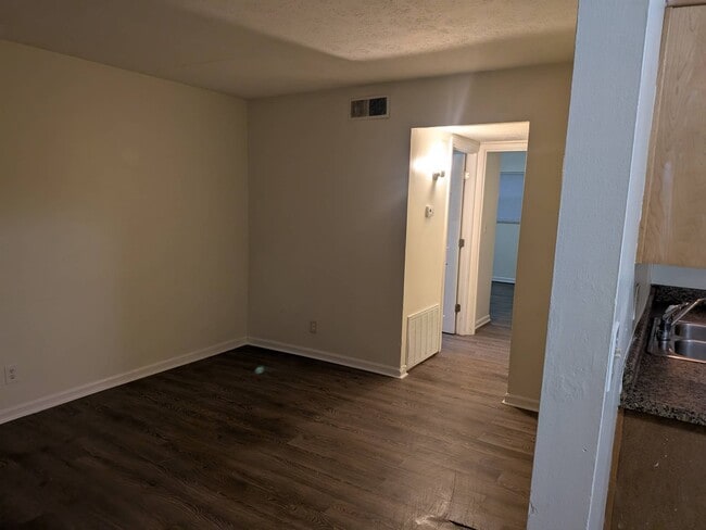 Photo - 3220 Fordhaven Rd Unit Apt 2