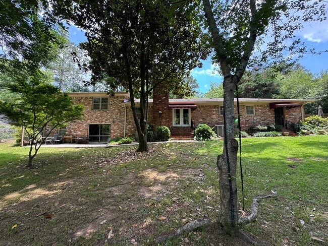 Photo - Executive Rental 4 bed 3 bath home in the heart of Country Club