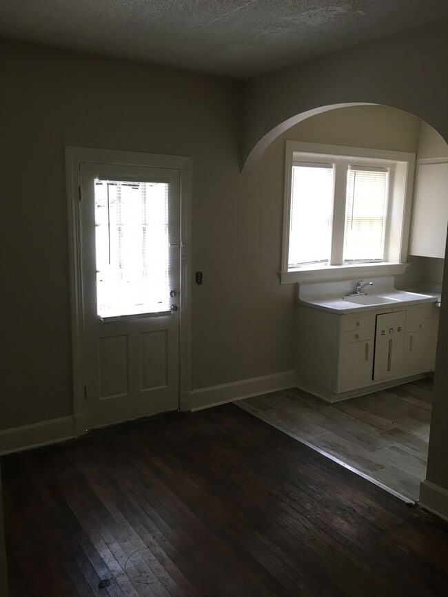 Photo - 1143 A&amp;B N Broad St. Unit 1143 N Broad, B (Lower Side Apt.)