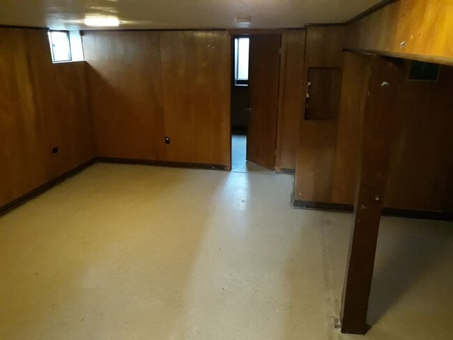 Photo - One level living *4Bed*2Bath Single Family Home. Available May 1!