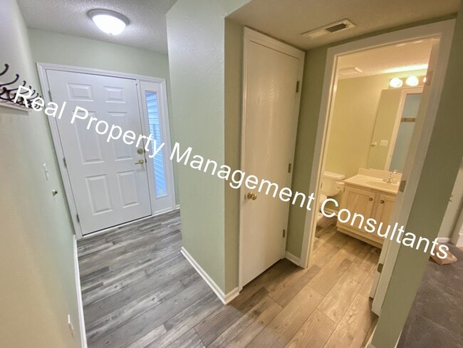 Photo - Updated 2 Bedroom Townhome