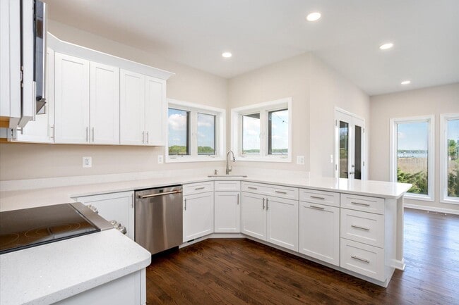 Photo - 1100 Paca Dr