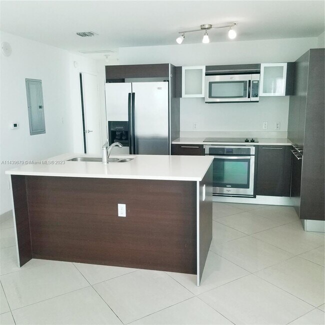 Photo - 1900 N Bayshore Dr Unidad 4010