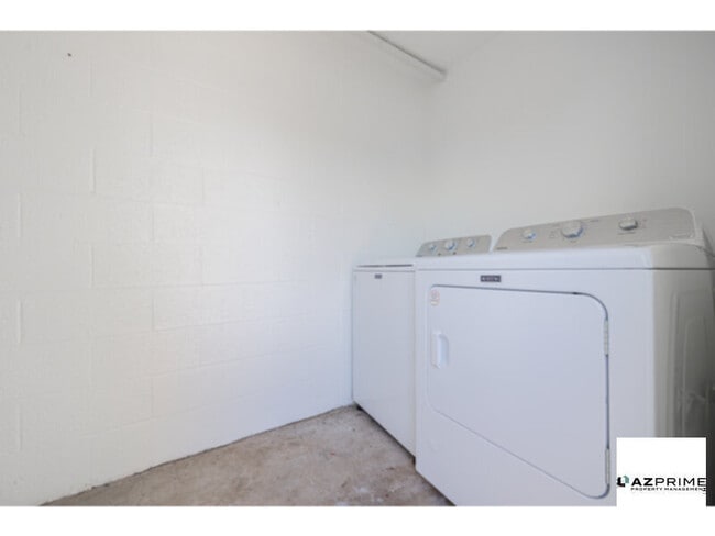 Photo - Beautifully Maintained 2/1 Phoenix Townhou...