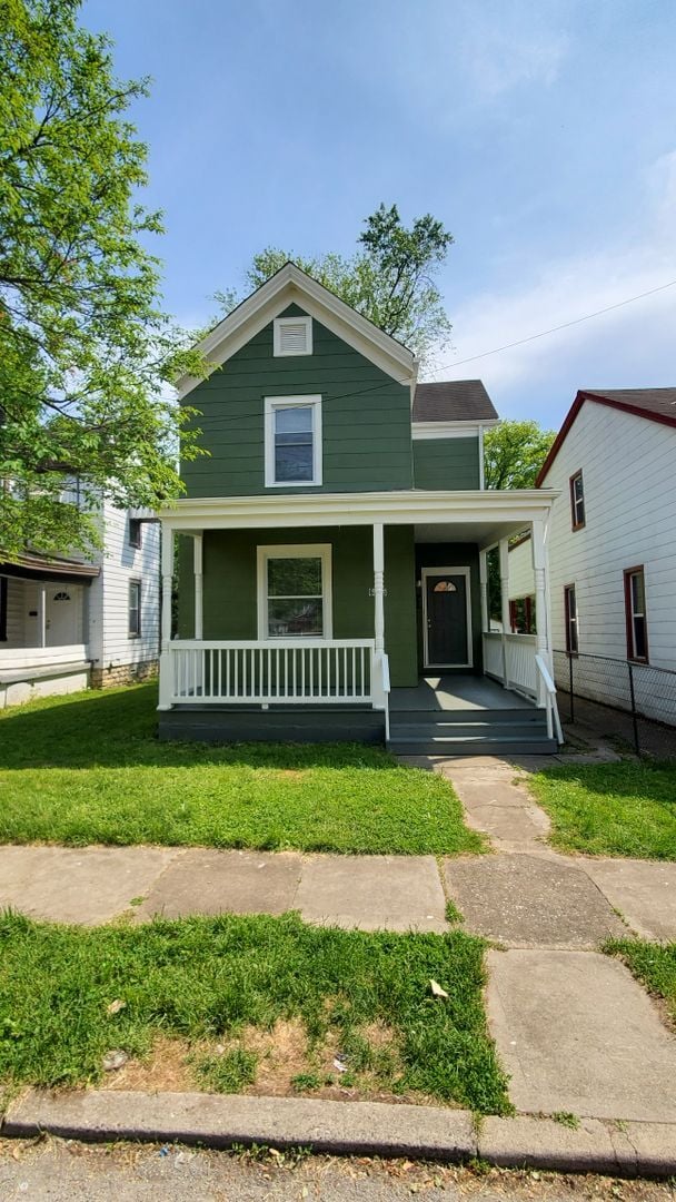 Building Photo - Beautifully updated and Spacious!  2 Bed H... Rental