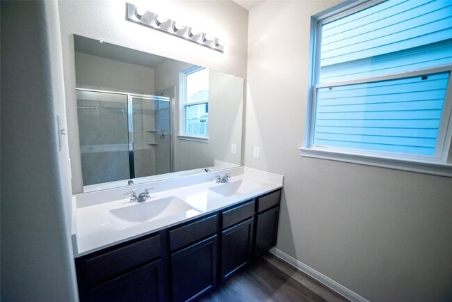 Building Photo - 13433 Cannon Crk Ct