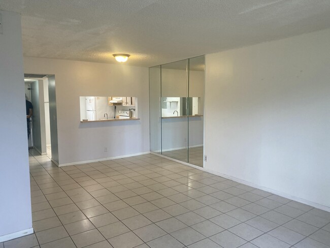 Building Photo - 7149 Golf Colony Ct Unit 204