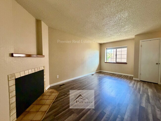 Photo - 2427 Split Rock Dr Unit 1