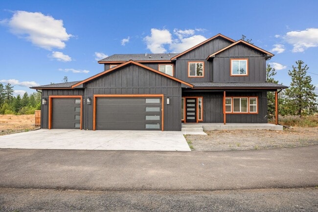 Photo - Gorgeous Grandview 5 Bedroom 3 Bath Luxury...