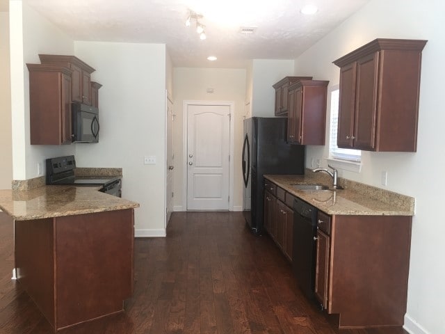 Photo - 204 Stecoah Ct