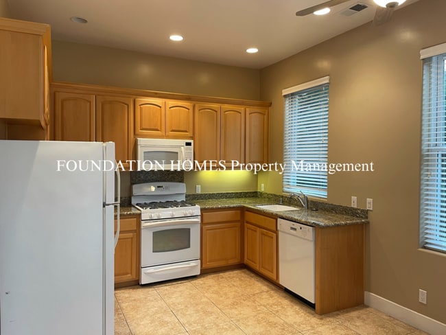 Photo - 56 N Knoll Rd