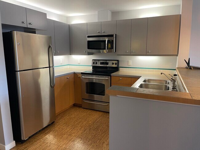 Photo - 2220 W Woodin Ave