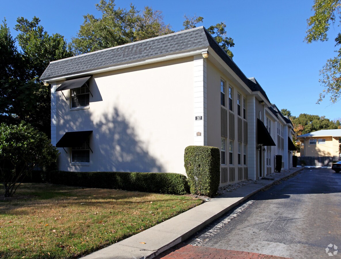 Photo - 317 E Amelia St