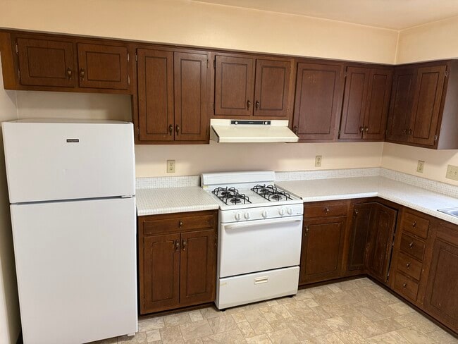 Photo - 302 S John St