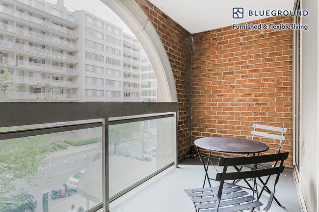 2140 L St NW Unit SI FL3-ID926