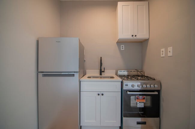 Photo - 1414 W Pratt Blvd Unit 418