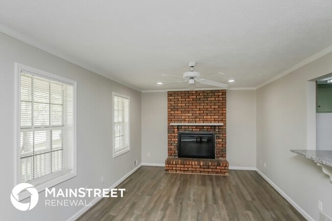 Photo - 185 Heritage Way