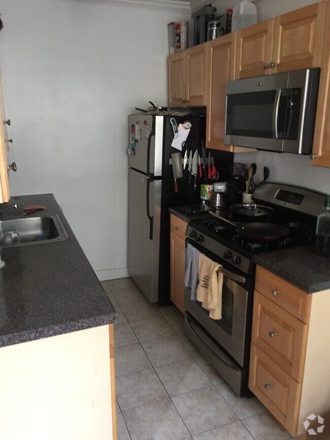 Building Photo - 20 Langdon St Unit 1-33 Rental