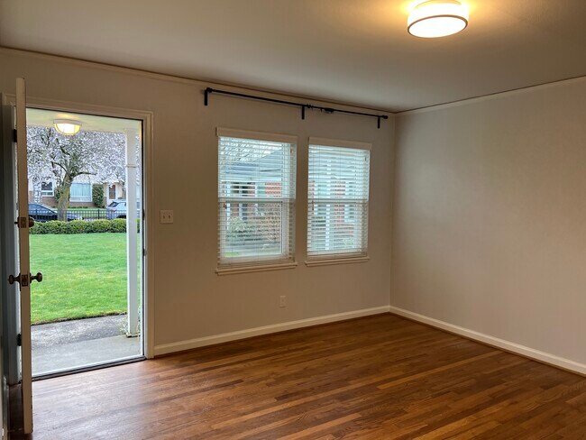 Photo - Collins Court