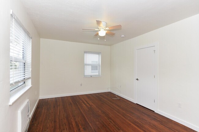 717 2nd Ave S Unit 5