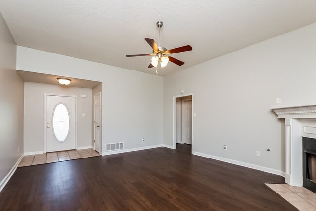 Photo - 7722 Pin Cove