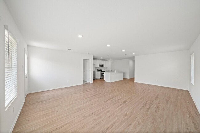 Photo - 1524 Twilight Grn Dr