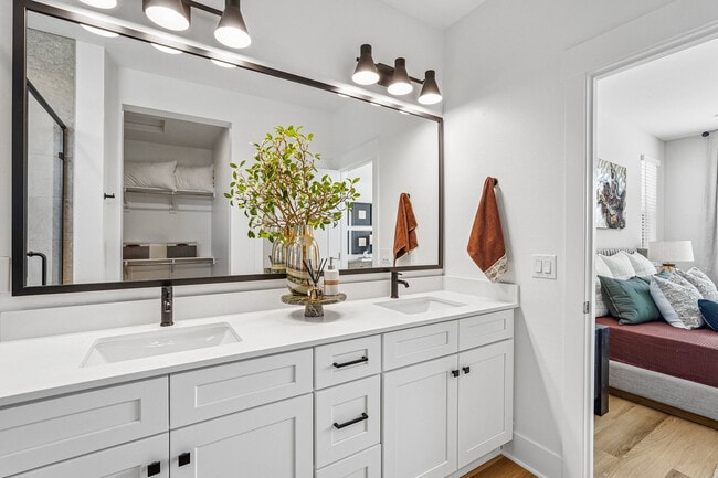 HARMON Ascend by Crescent Communities