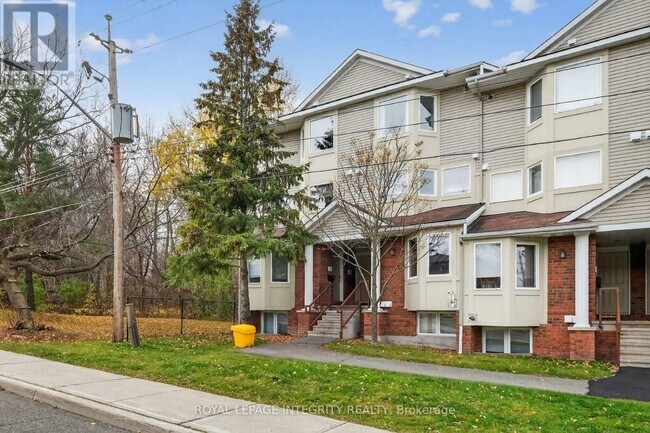 Photo - 1400 Wildberry Ct