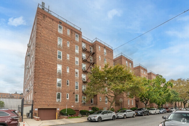 2427 E 29th St - 2427-2461 E 29th St