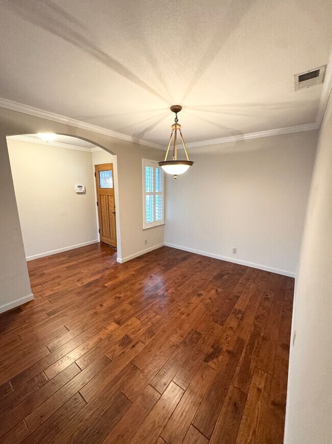 Photo - THREE BEDROOM TWO BATH HOME NEAR MANLOVE PARK SEE VIDEO