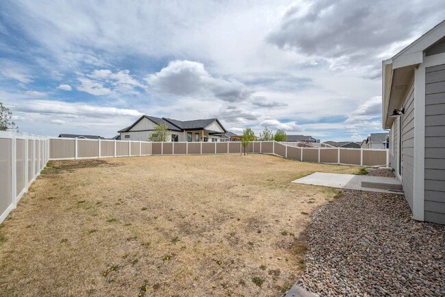 Photo - Like New Single Family Home!