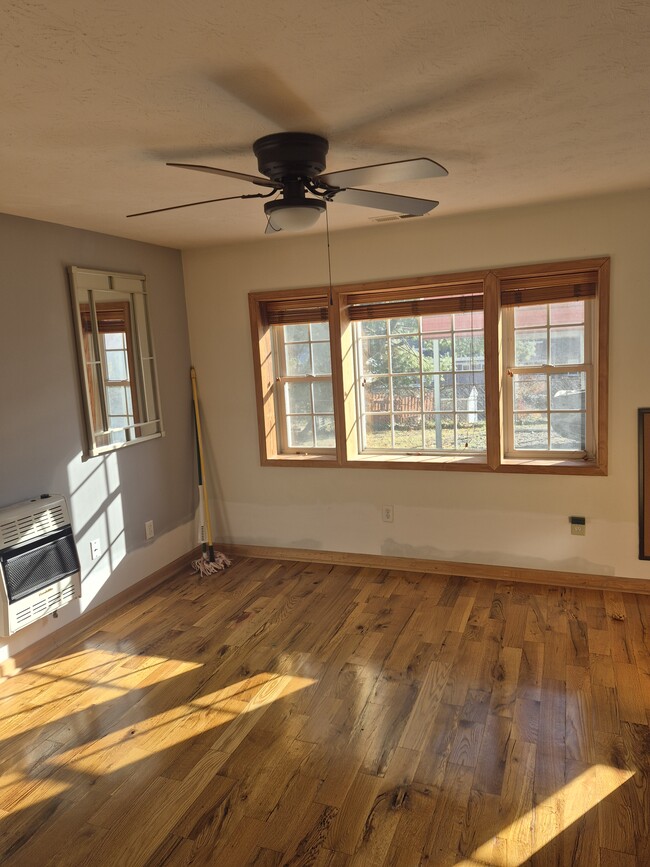 Photo - 621 Gypsy Ave