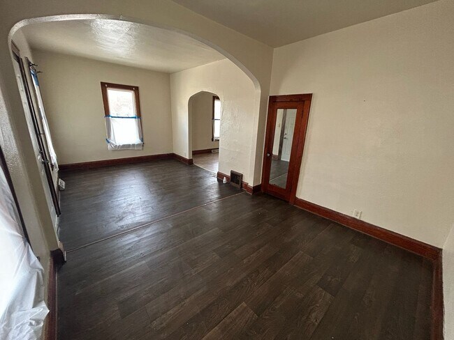 Photo - 452 E Park St
