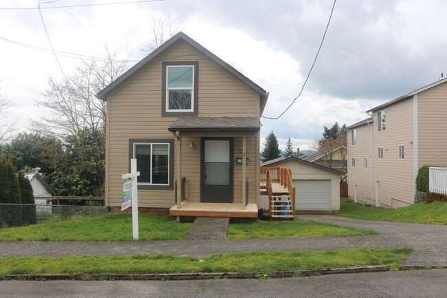 Building Photo - Camas - 2 Bedroom, 1.5 Bath with Large Detached Garage and EV Charging!