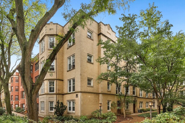 Photo - 1433 W Elmdale Ave Unit 3