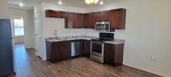 Photo - NEW LUXURY ONE BEDROOM APARTMENT UNFURNISHED Unit 2501-S