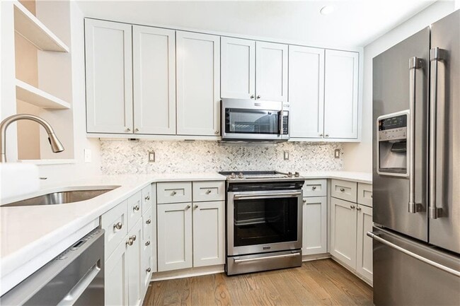 Photo - 3501 Roswell Rd NE Unit 302